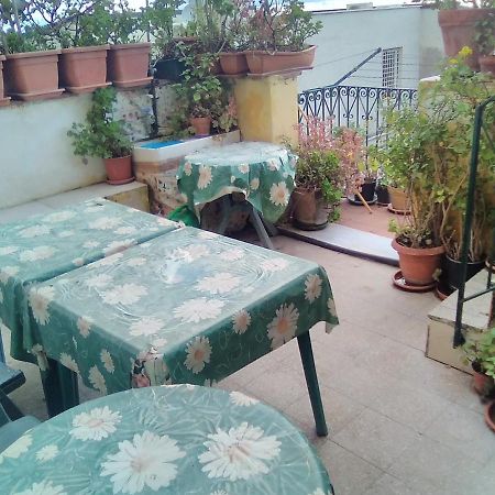 Room In Guest Room - Single Room With Shared Bathroom Taormina Dış mekan fotoğraf